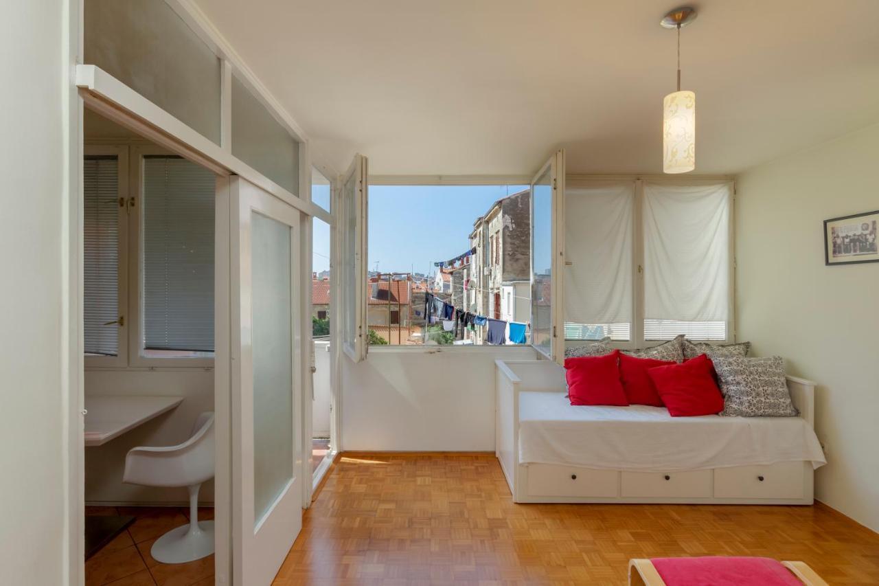 Atelier Apartment Пула Екстериор снимка