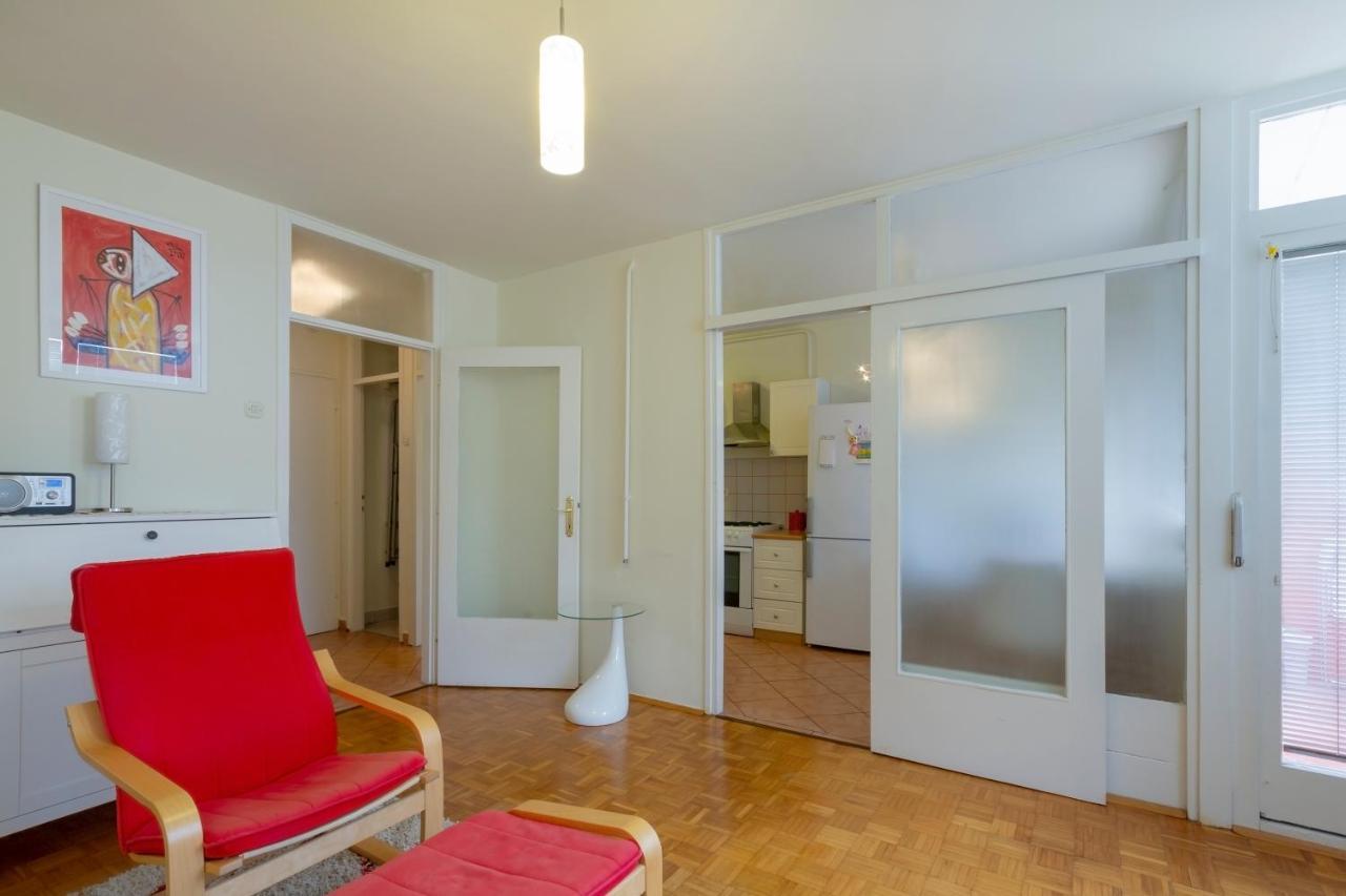 Atelier Apartment Пула Екстериор снимка